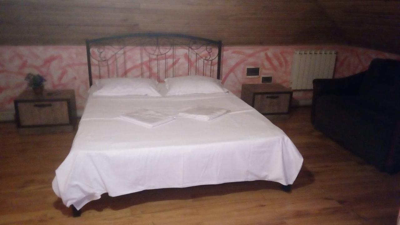Hotel Isani 第比利斯 外观 照片