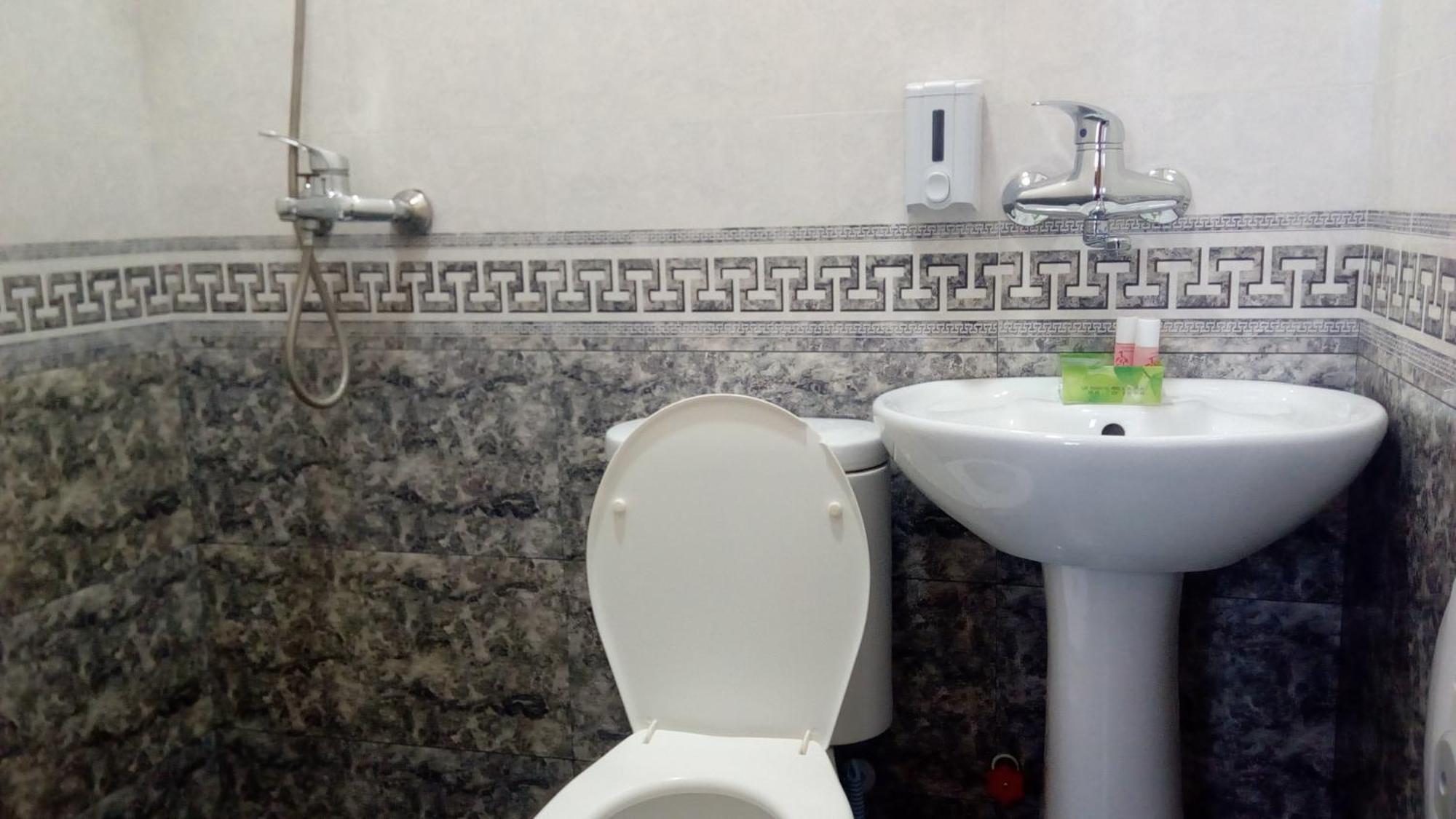 Hotel Isani 第比利斯 客房 照片